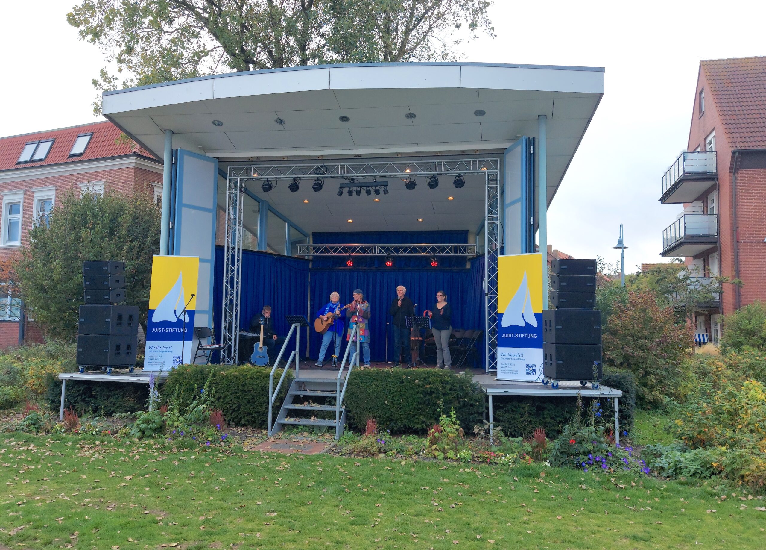 Aufführung beim Bunten Nachmittag